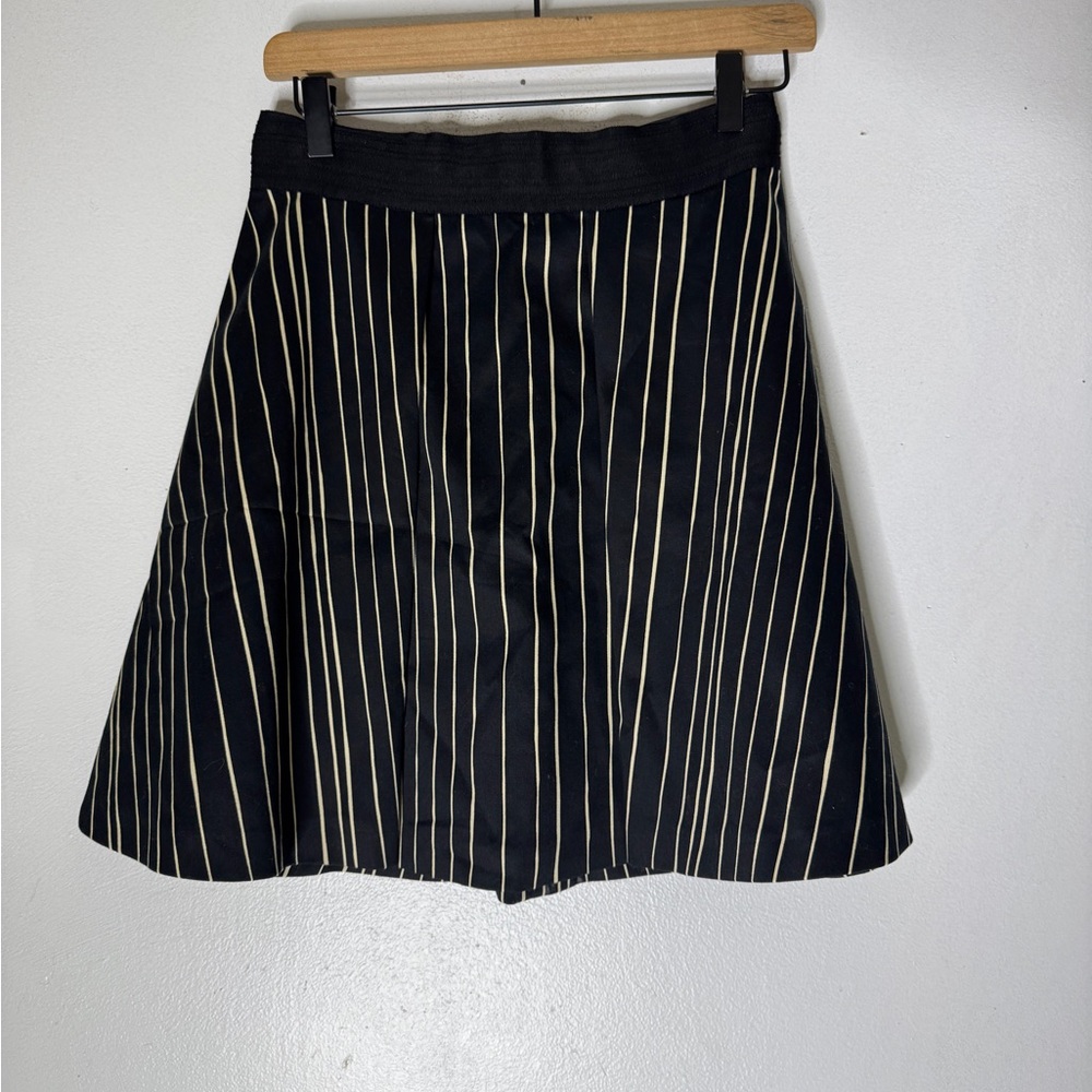 Alice + Olivia Libby Inverted Pleated Skirt Chalkboard Stripe Black Women's Sz 4
